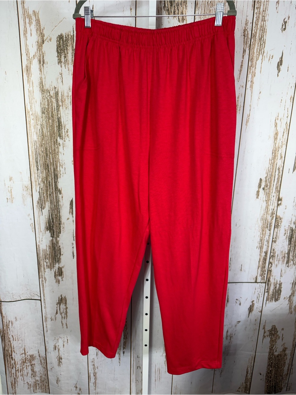 Hunt Club, Elastic Waist 100% Cotton Red Pants. Size XL. In excellent condition!